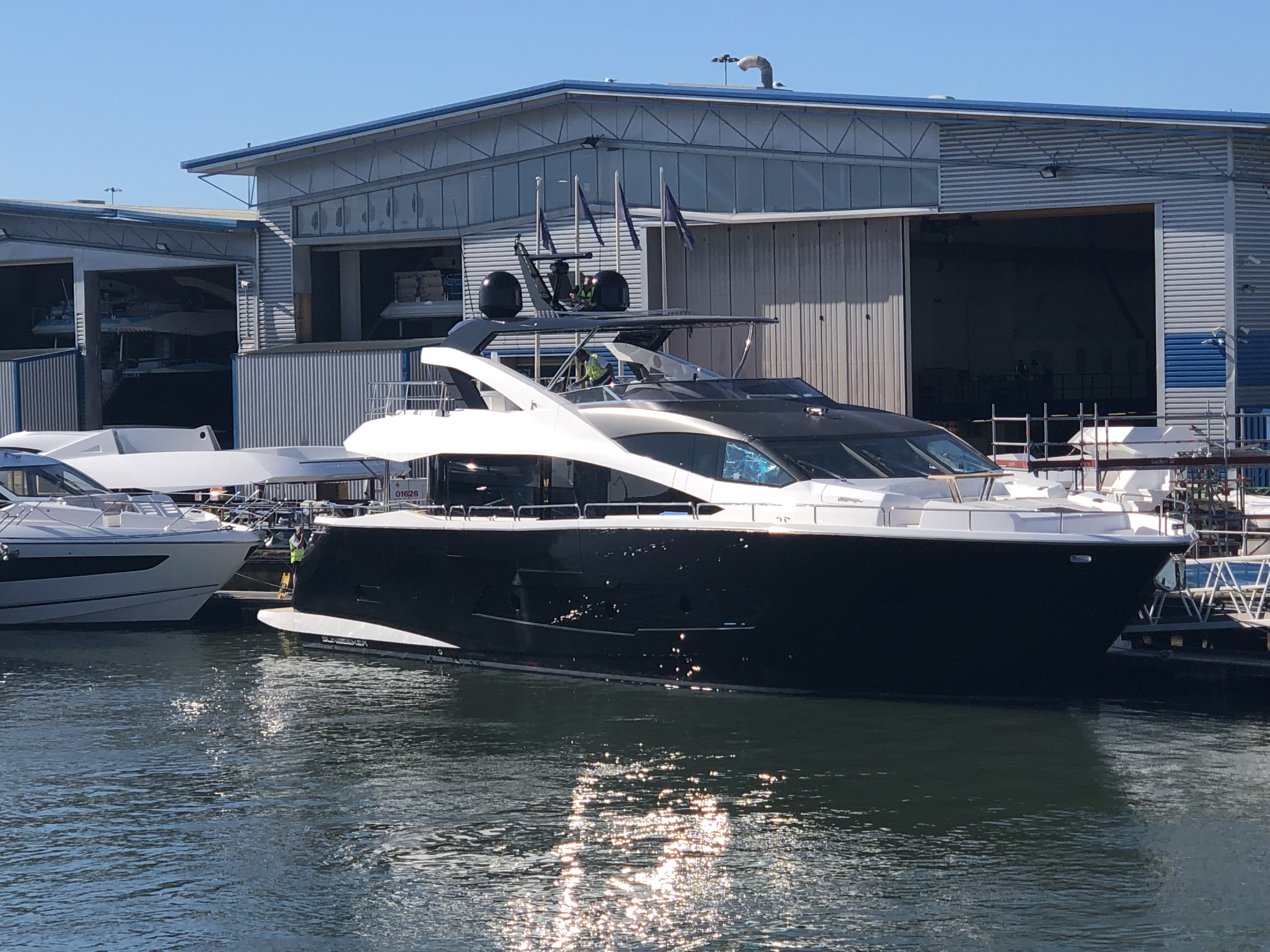 M/Y Skye (Sunseeker 86)